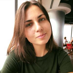 Meet your Posher, Christina